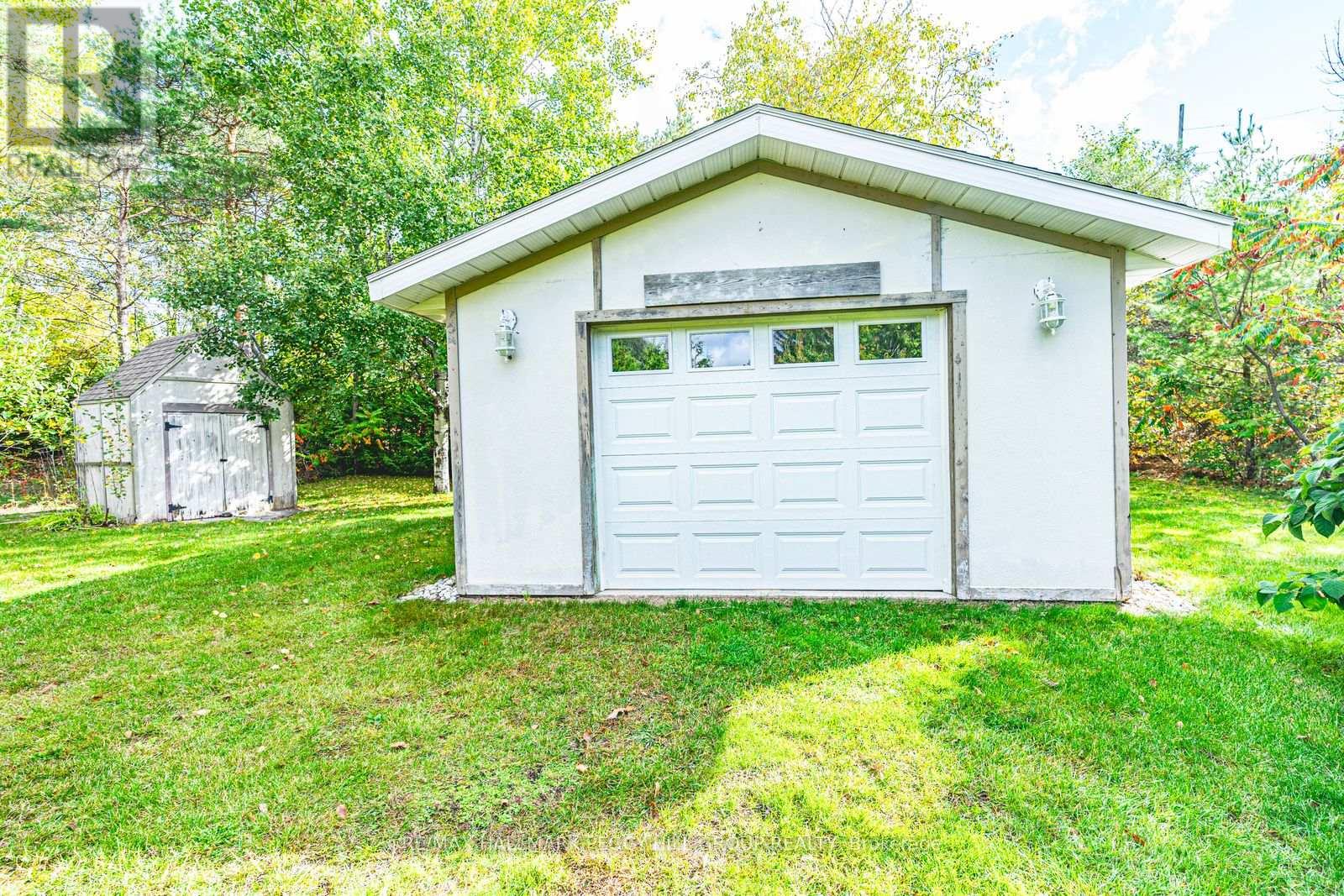 127 Goldfinch Crescent, Tiny, Ontario  L0L 2J0 - Photo 26 - S12600972