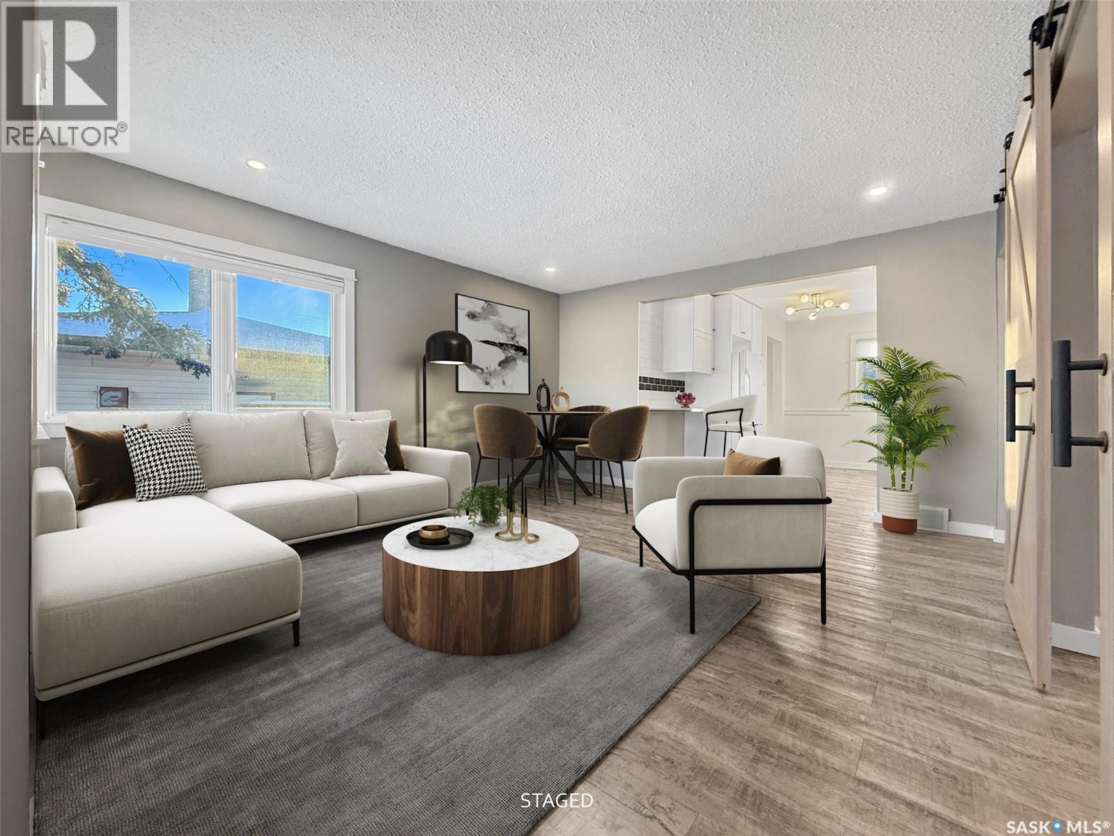 634 5th Avenue Nw, Swift Current, Saskatchewan  S9H 0X4 - Photo 2 - SK025188