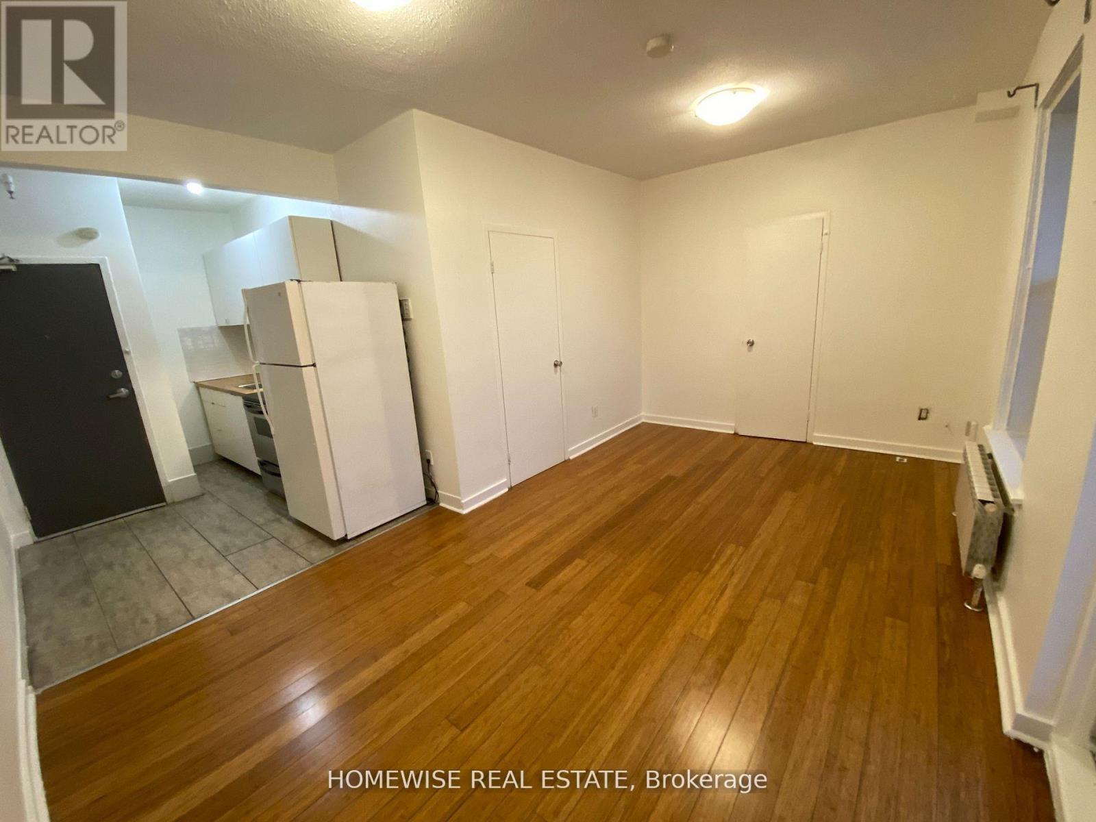 308 - 1 Triller Avenue, Toronto, Ontario  M6K 1B7 - Photo 4 - W12600842