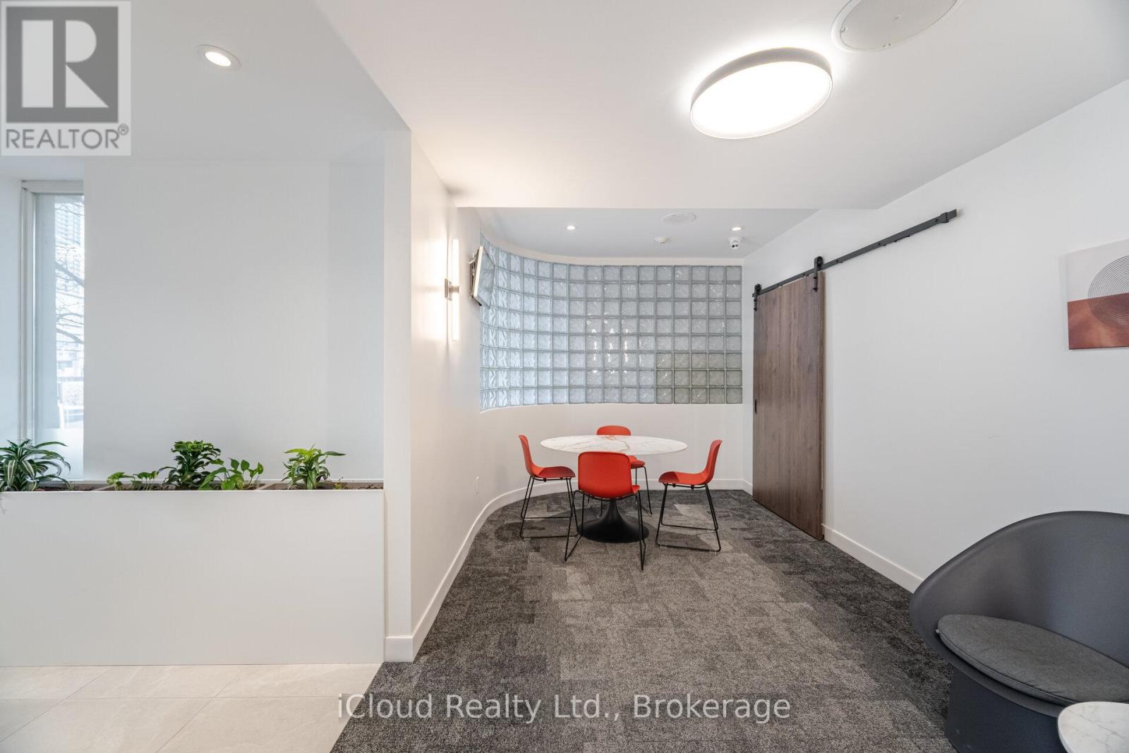 1511 - 550 Webb Drive, Mississauga (City Centre), Ontario  L5B 3Y4 - Photo 34 - W12600860