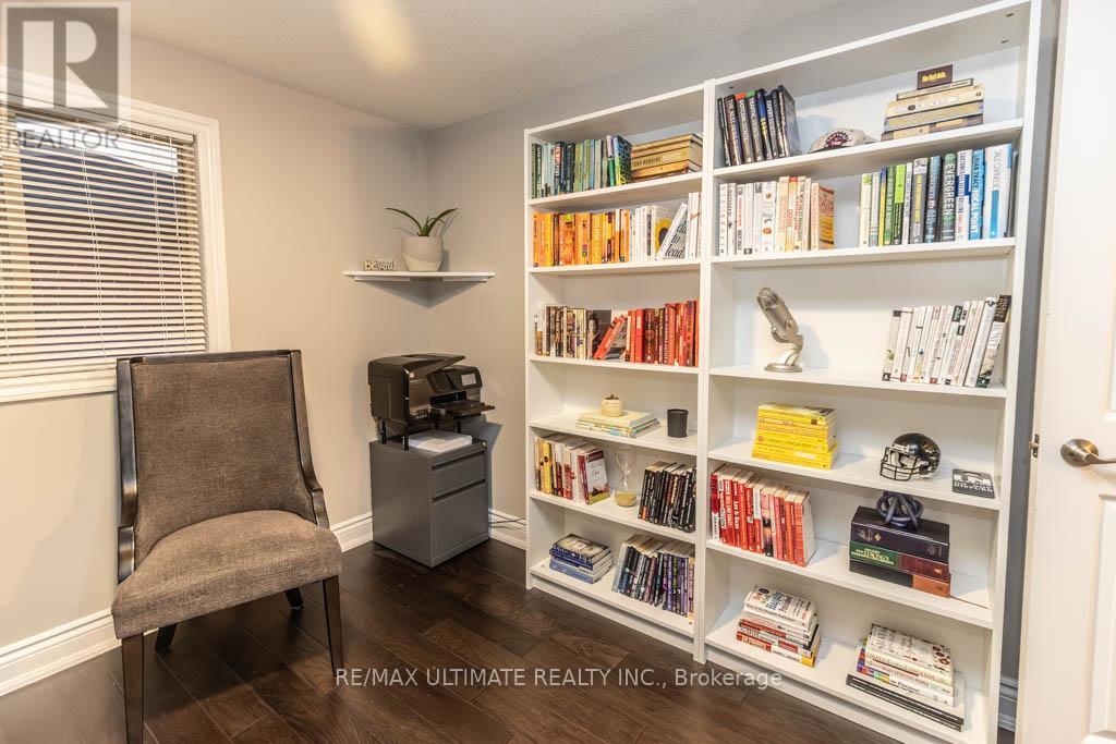 6869 Hickling Crescent, Mississauga (Meadowvale), Ontario  L5N 4Y1 - Photo 28 - W12600874