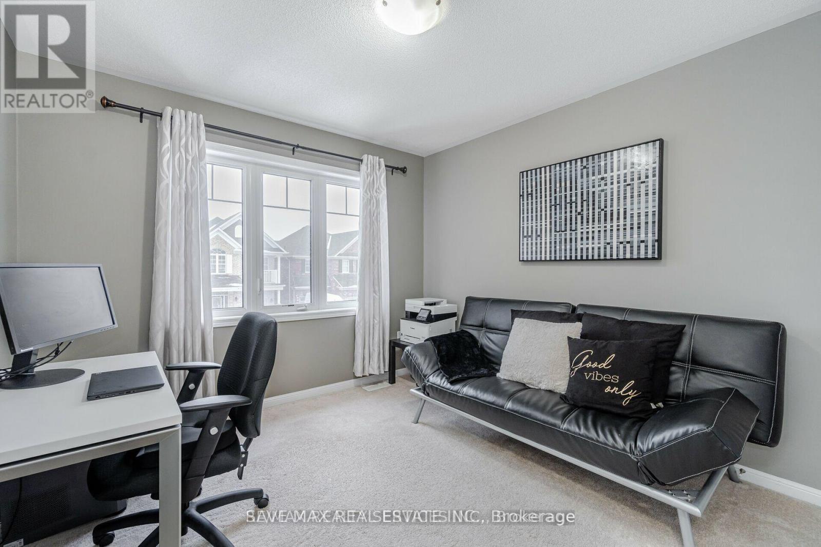 21 Gibbs Road, Brampton, Ontario  L7A 0G2 - Photo 5 - W12600968