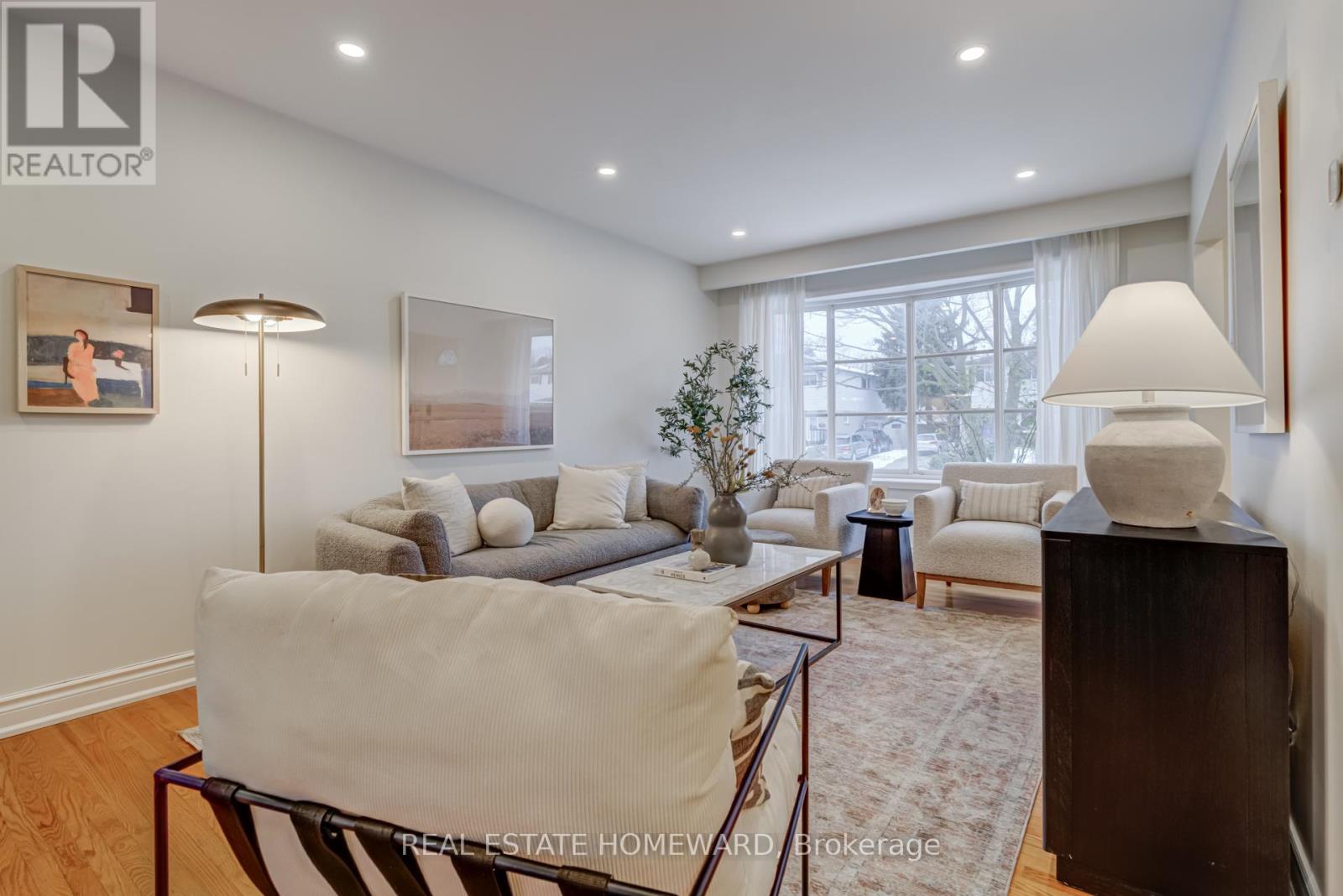 783 Dodsworth Crescent, Mississauga, Ontario  L4Y 2H8 - Photo 4 - W12600984