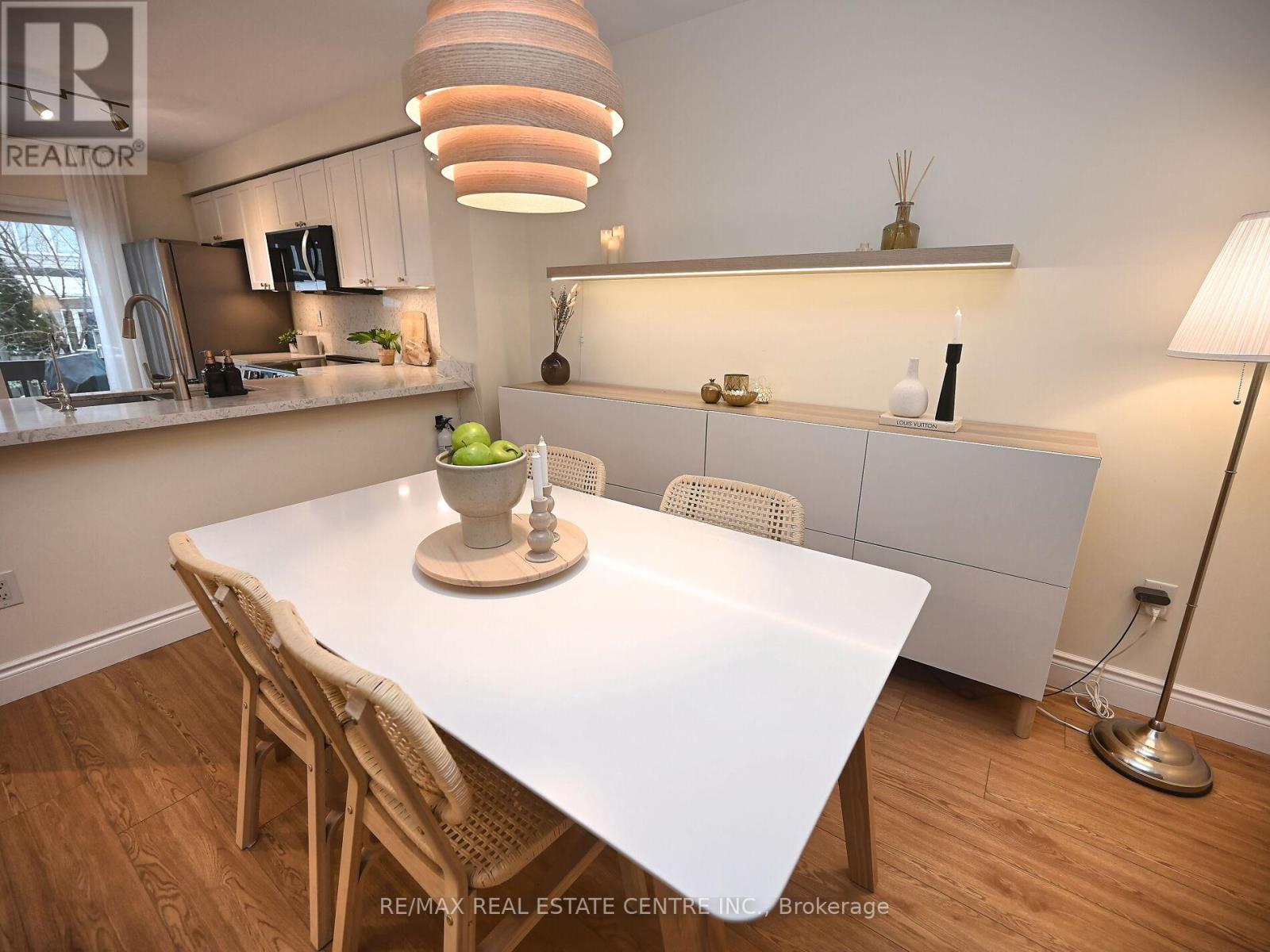 778 Johnson Heights, Milton, Ontario  L9T 0J7 - Photo 11 - W12601018