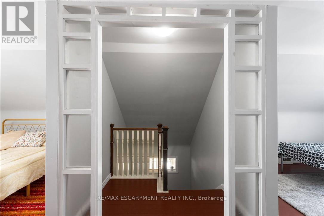 197 East 12th Street, Hamilton, Ontario  L9A 3X5 - Photo 19 - X12600796