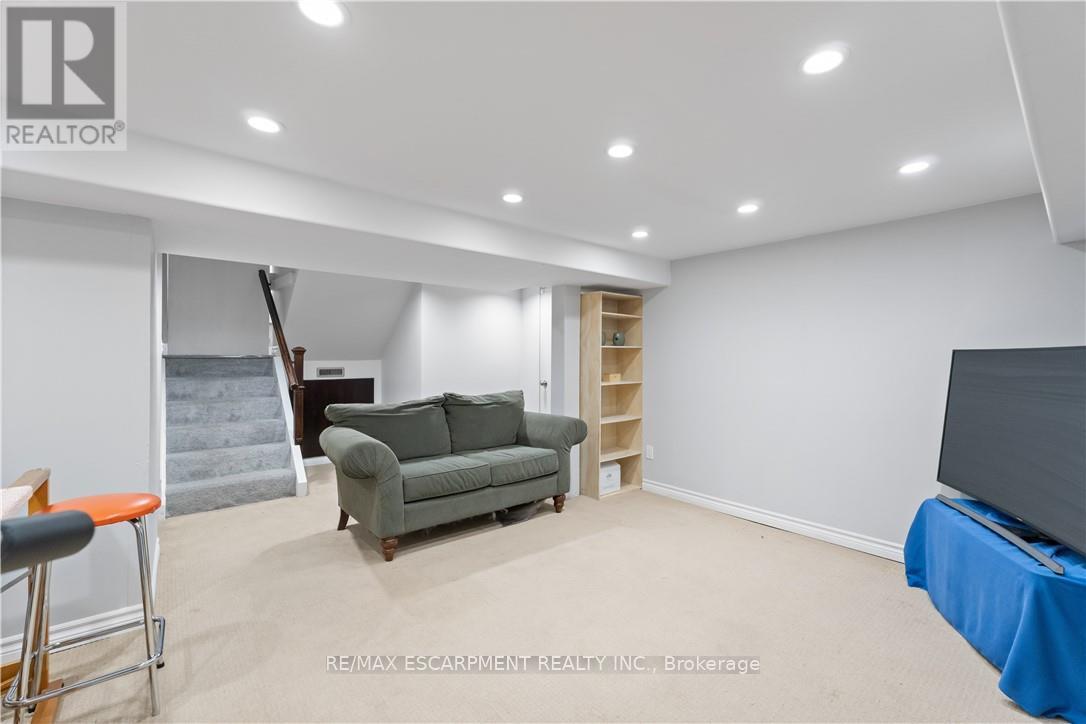 197 East 12th Street, Hamilton, Ontario  L9A 3X5 - Photo 27 - X12600796