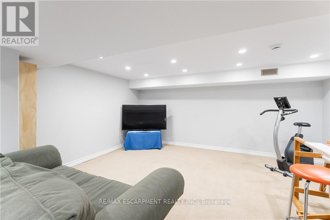 197 East 12th Street, Hamilton, Ontario  L9A 3X5 - Photo 28 - X12600796