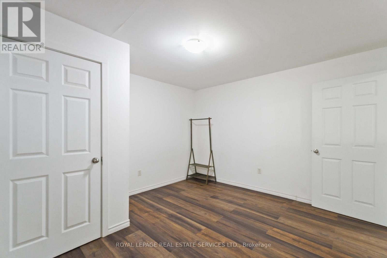 108 Queenston Street, St. Catharines, Ontario  L2R 2Z3 - Photo 12 - X12600926