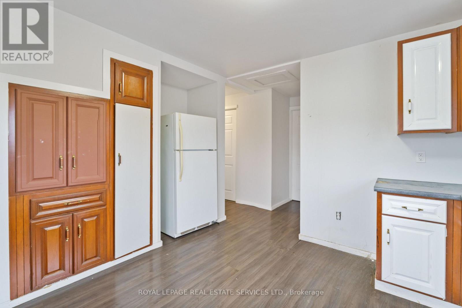 108 Queenston Street, St. Catharines, Ontario  L2R 2Z3 - Photo 21 - X12600926