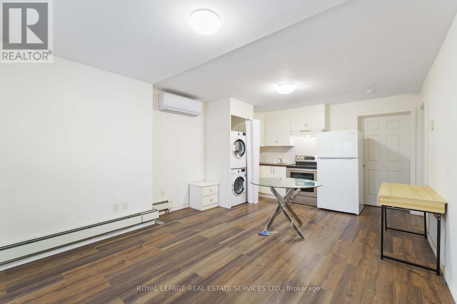 108 Queenston Street, St. Catharines, Ontario  L2R 2Z3 - Photo 6 - X12600926