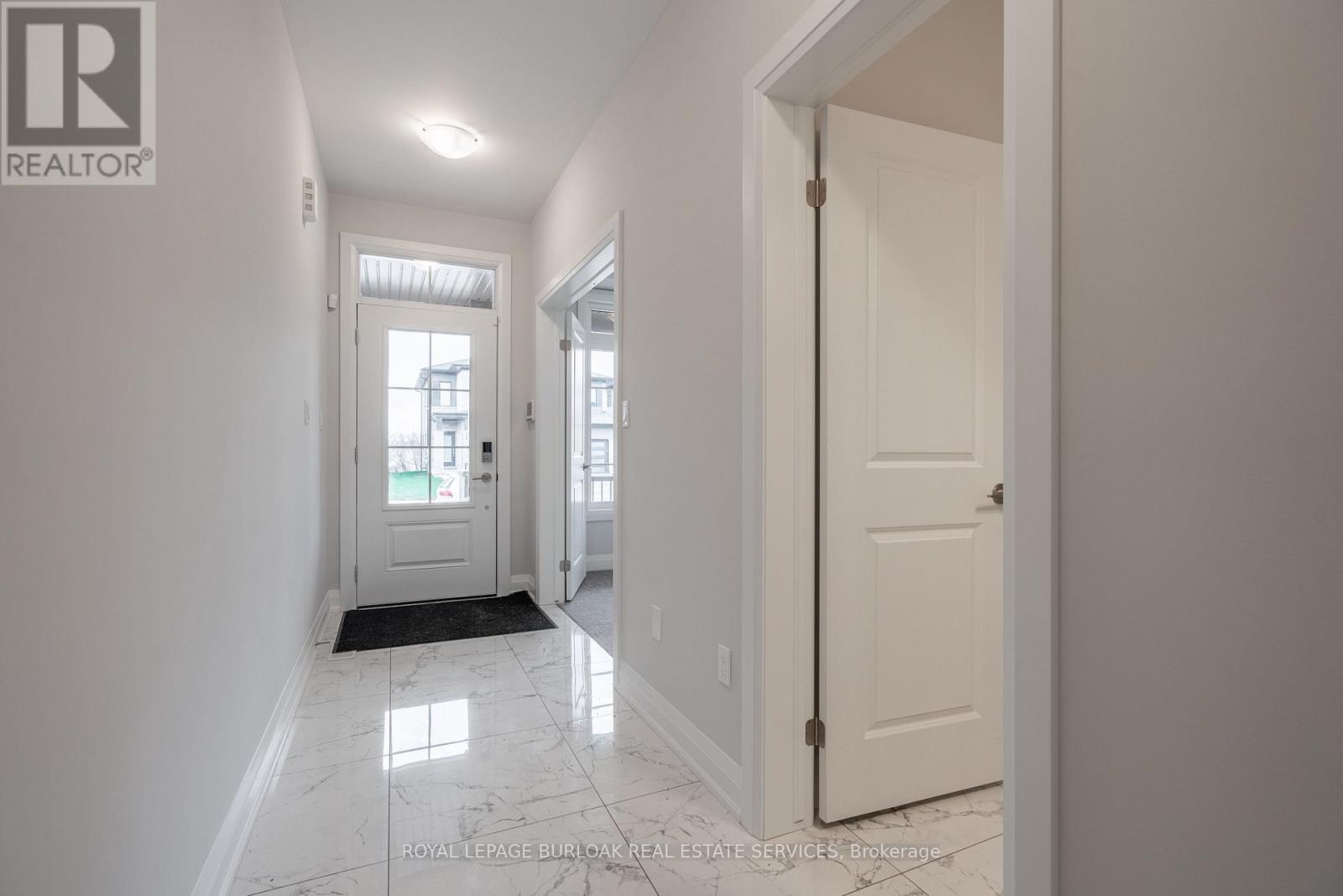 7482 Sherrilee Crescent, Niagara Falls, Ontario  L2H 3T4 - Photo 3 - X12600950