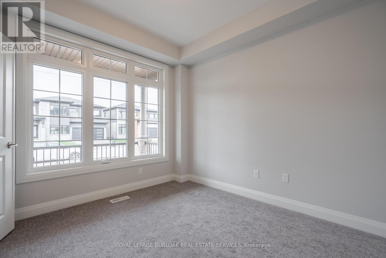 7482 Sherrilee Crescent, Niagara Falls, Ontario  L2H 3T4 - Photo 4 - X12600950