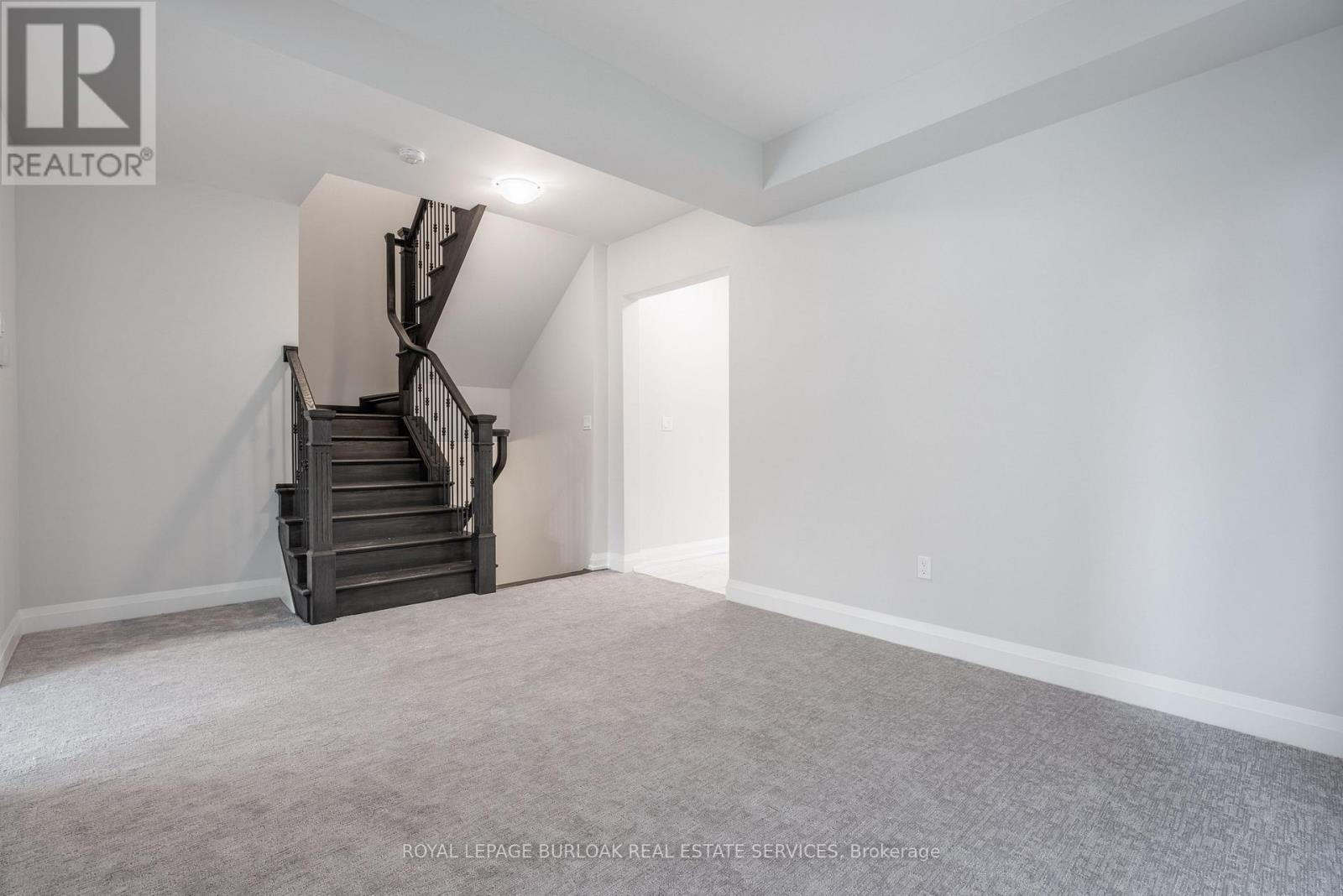 7482 Sherrilee Crescent, Niagara Falls, Ontario  L2H 3T4 - Photo 7 - X12600950