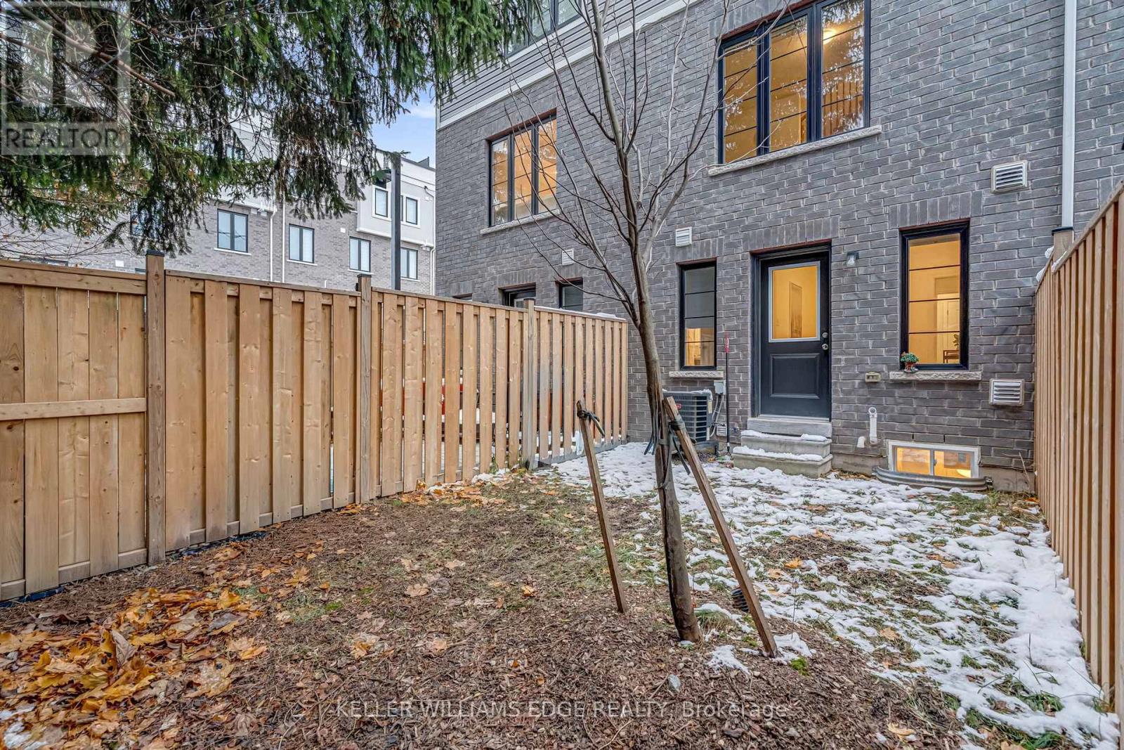 21 - 383 Dundas Street E, Hamilton, Ontario  L8B 1X6 - Photo 41 - X12600986