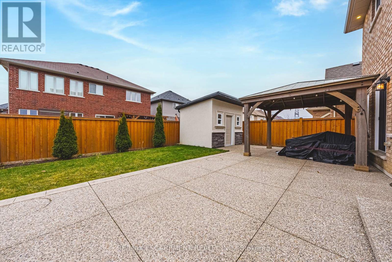 96 Hidden Ridge Crescent, Hamilton, Ontario  L9A 2X3 - Photo 38 - X12600992