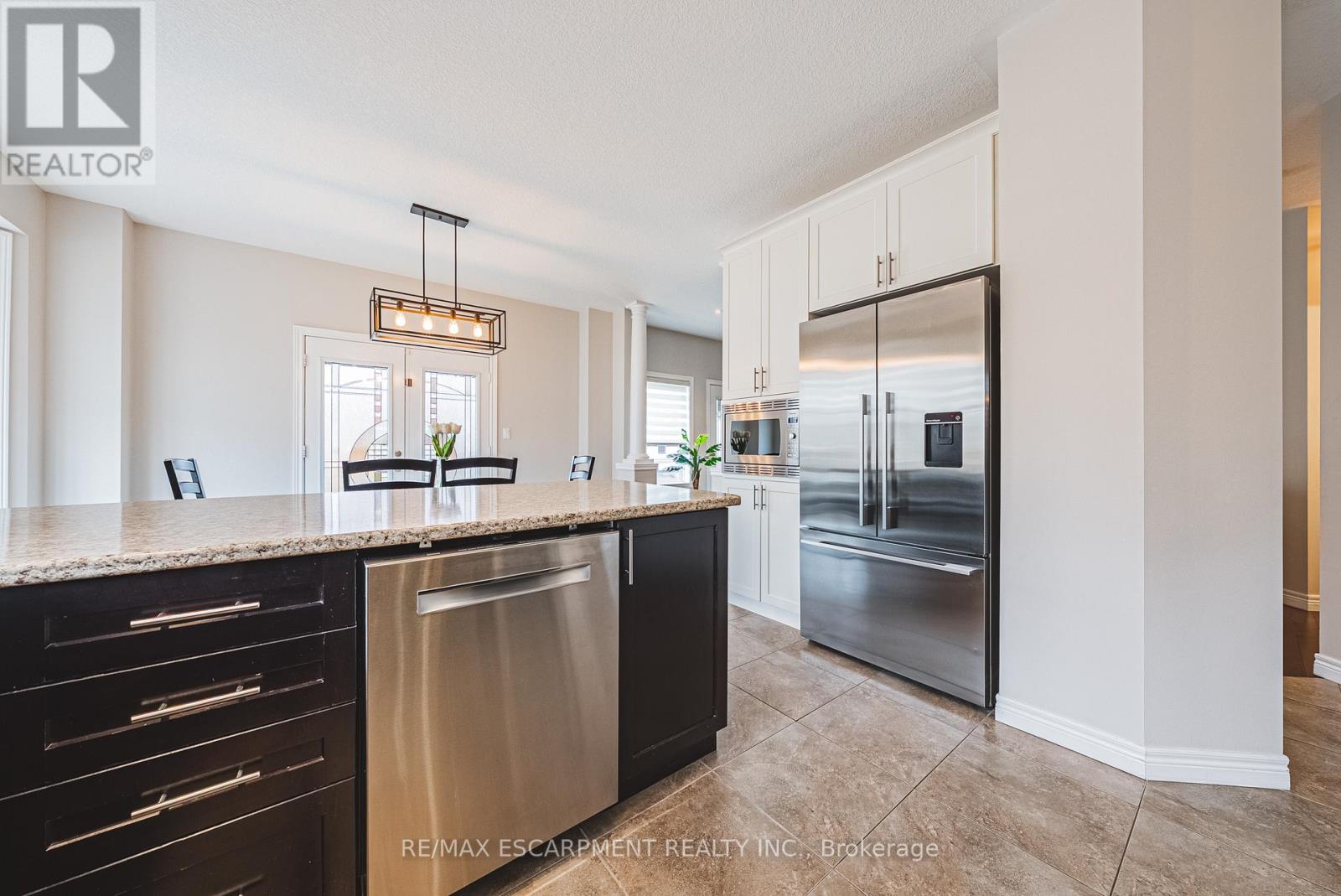 96 Hidden Ridge Crescent, Hamilton, Ontario  L9A 2X3 - Photo 9 - X12600992