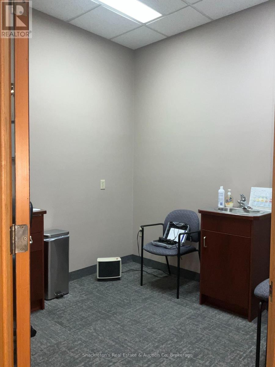 285-295 Huron Street, Stratford, Ontario N5A 5T3 - Photo 5 - X12601138