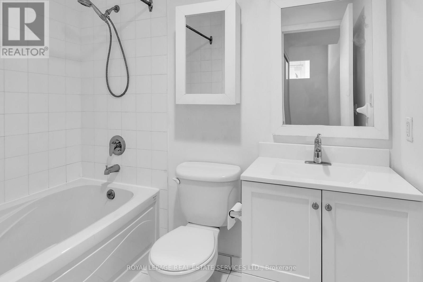 Ph13 - 700 King Street W, Toronto, Ontario  M5V 2Y6 - Photo 20 - C12600582