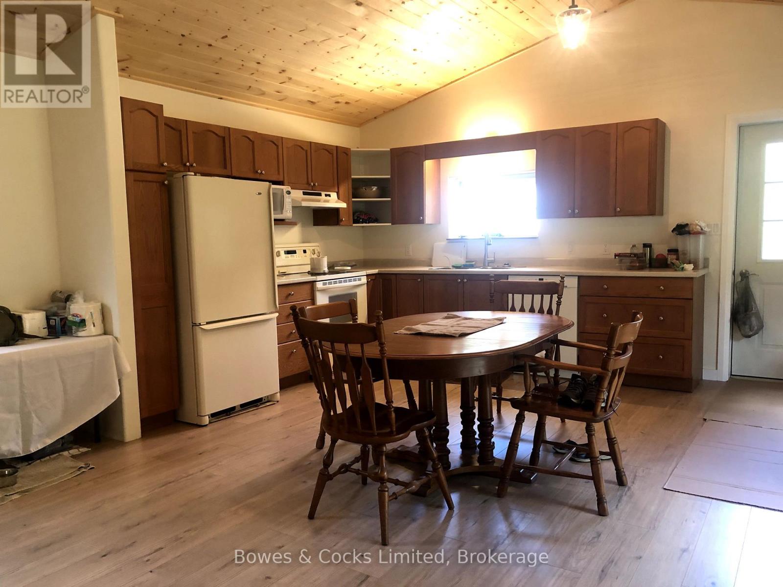 138 Weslemkoon Lake Road, Tudor And Cashel, Ontario  K0L 1W0 - Photo 11 - X12378025