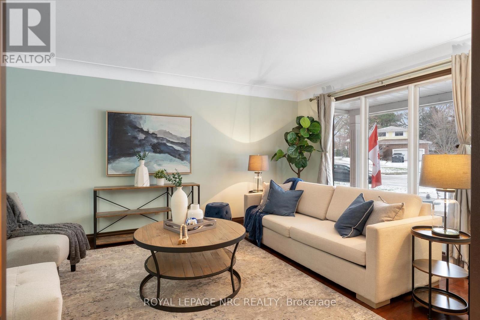 2821 Solar Crescent, Niagara Falls, Ontario L2J 4A8 - Photo 5 - X12601102