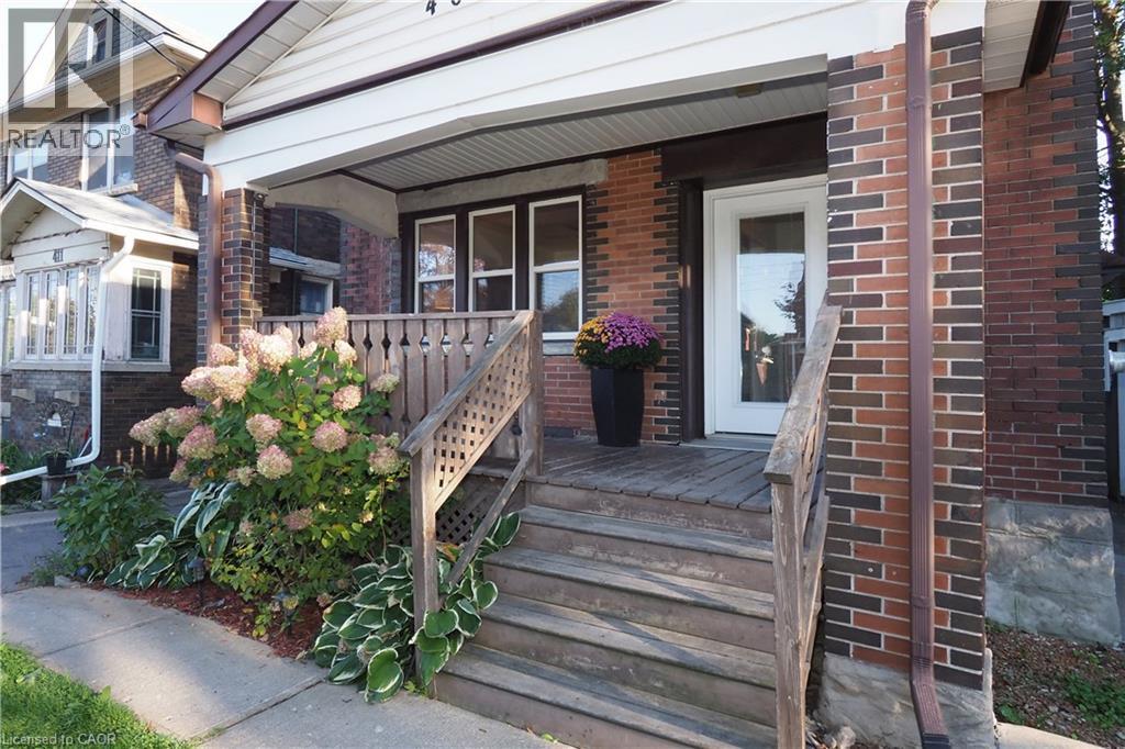 409 Wellington Street N, Kitchener, Ontario  N2H 5L3 - Photo 3 - 40790850