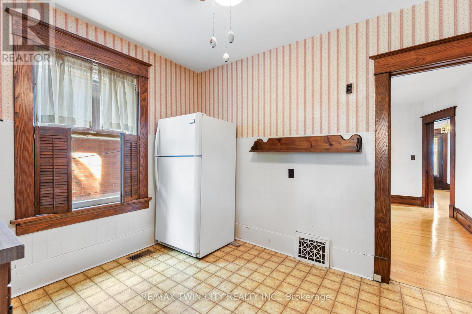 43 Mcnaughton Street, Cambridge, Ontario N1R 1Z2 - Photo 21 - X12513992