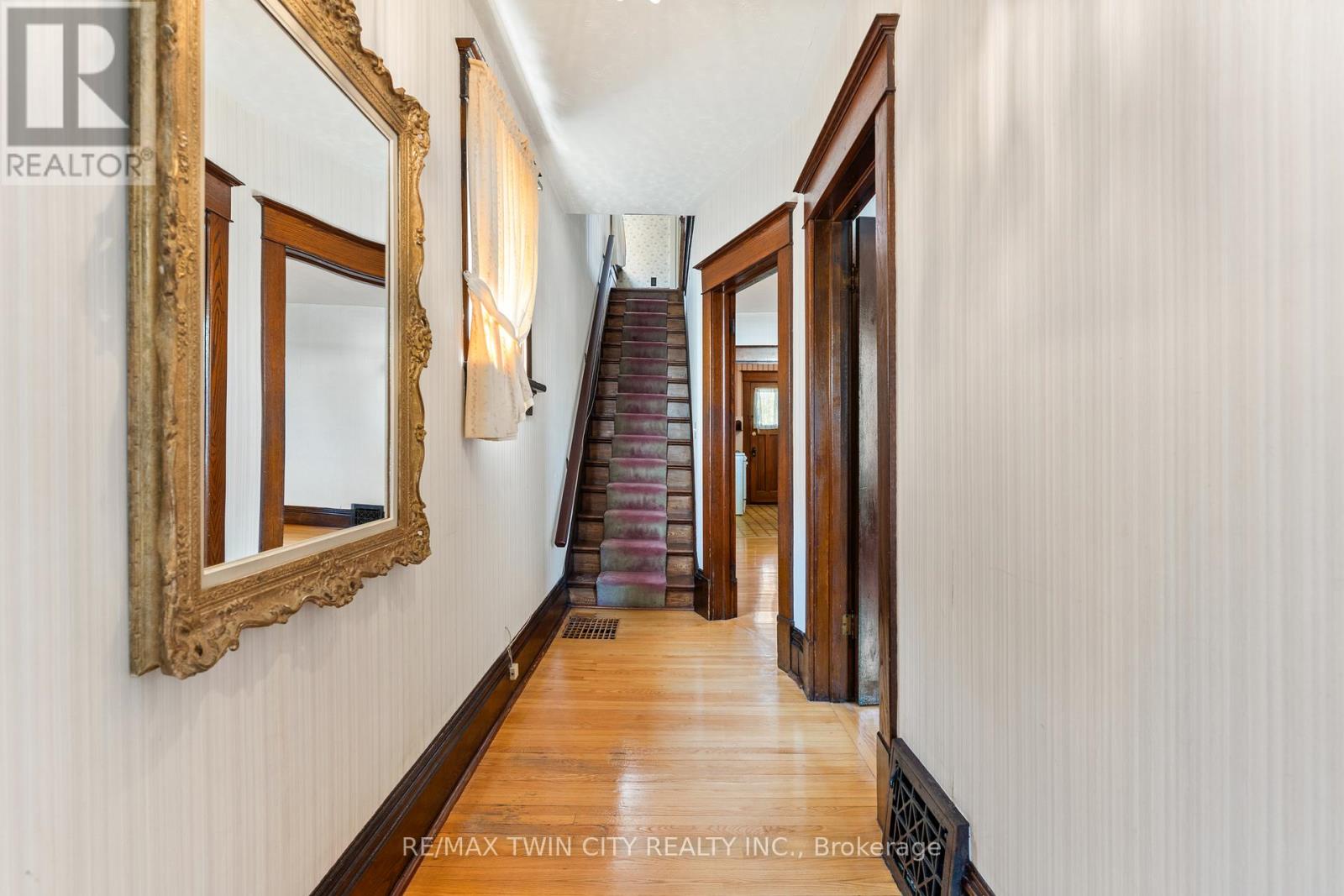 43 Mcnaughton Street, Cambridge, Ontario N1R 1Z2 - Photo 8 - X12513992