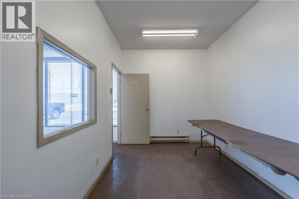 47 Copernicus Boulevard Unit# 3, Brantford, Ontario  N3P 1N4 - Photo 10 - 40790526