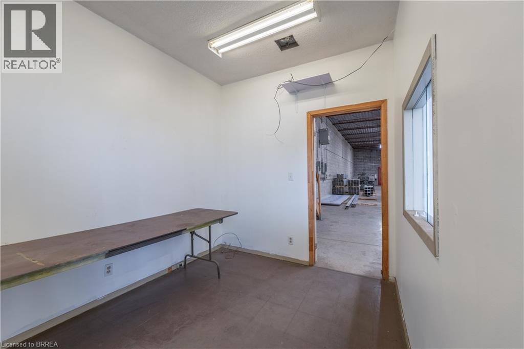 47 Copernicus Boulevard Unit# 3, Brantford, Ontario  N3P 1N4 - Photo 11 - 40790526