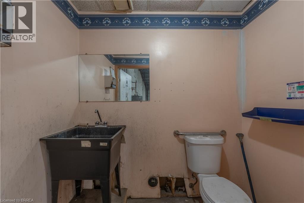 47 Copernicus Boulevard Unit# 3, Brantford, Ontario  N3P 1N4 - Photo 21 - 40790526