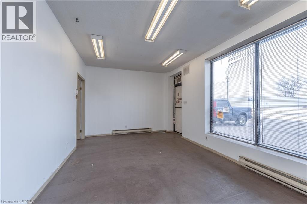 47 Copernicus Boulevard Unit# 3, Brantford, Ontario  N3P 1N4 - Photo 6 - 40790526