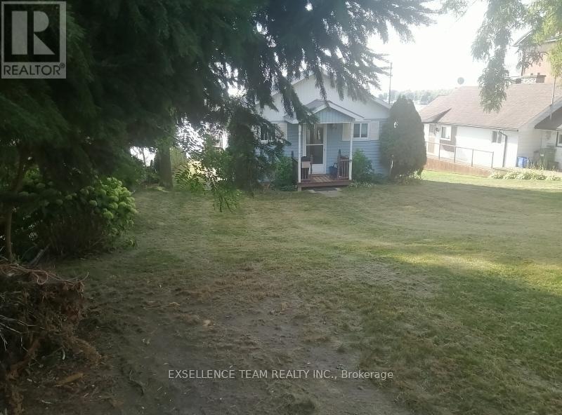 6803 St. Louis Point Road S, South Glengarry, Ontario  K0C 2E0 - Photo 12 - X12410453