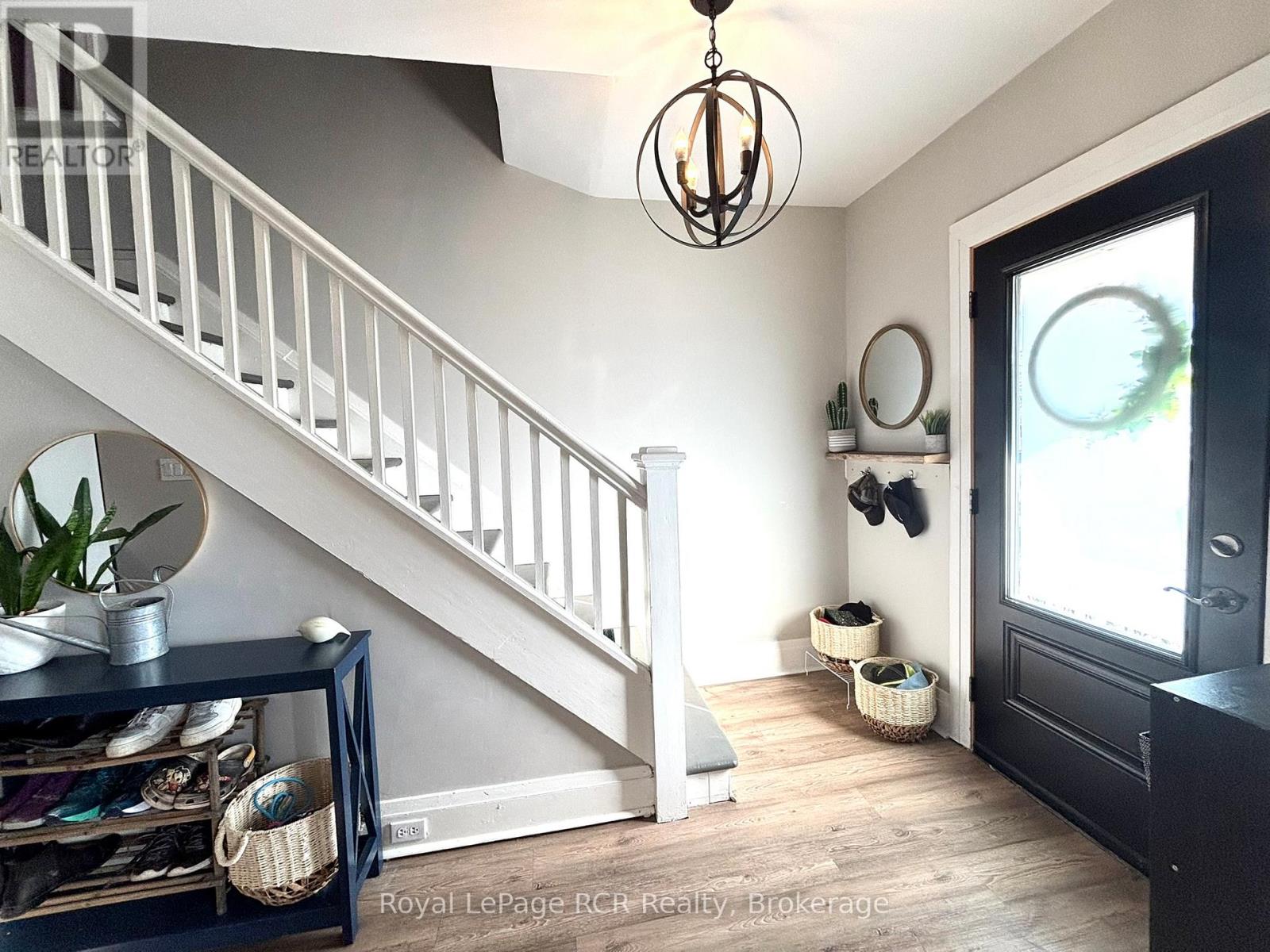 1186 2nd Avenue W, Owen Sound, Ontario  N4K 4N2 - Photo 2 - X12447792