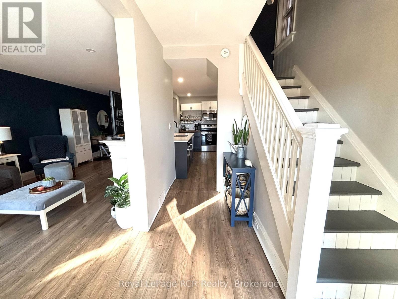 1186 2nd Avenue W, Owen Sound, Ontario  N4K 4N2 - Photo 3 - X12447792