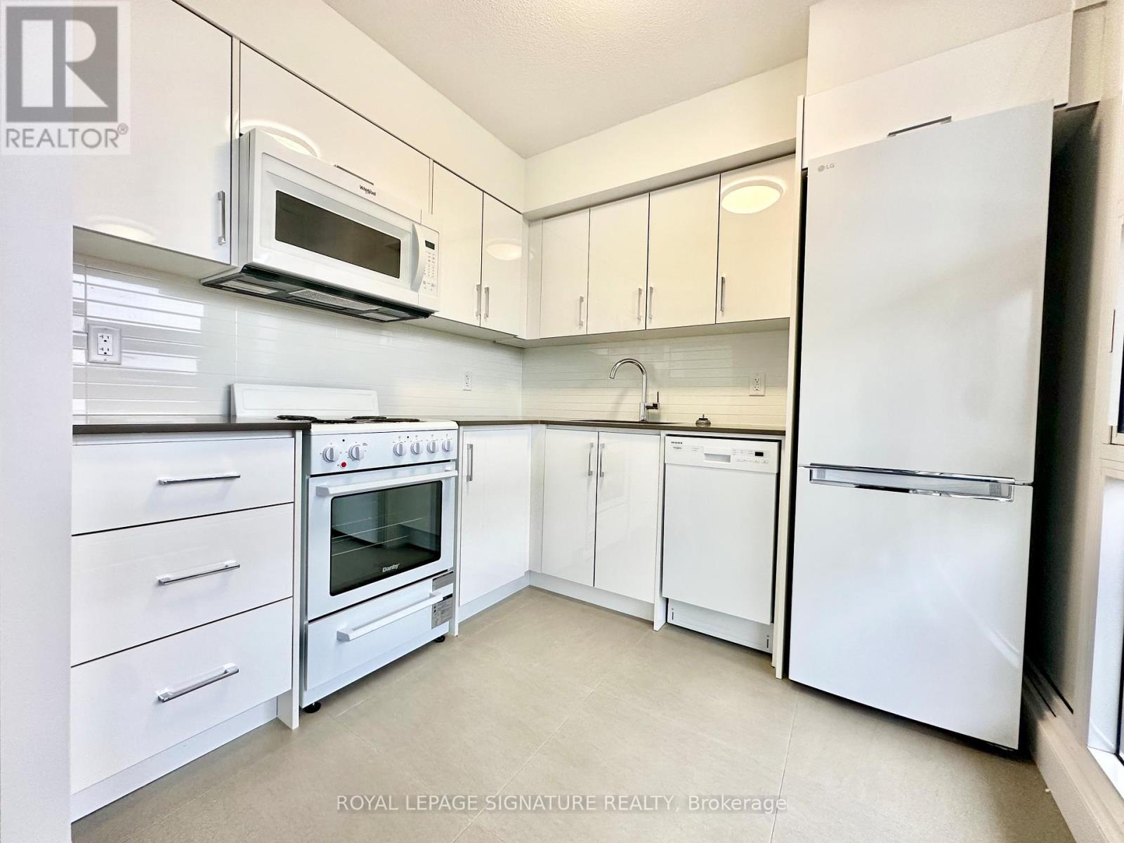 2715 - 33 Isabella Street, Toronto, Ontario  M4Y 2P7 - Photo 6 - C12600774