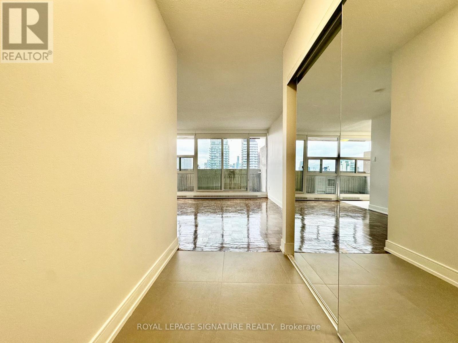 2715 - 33 Isabella Street, Toronto, Ontario  M4Y 2P7 - Photo 4 - C12600774