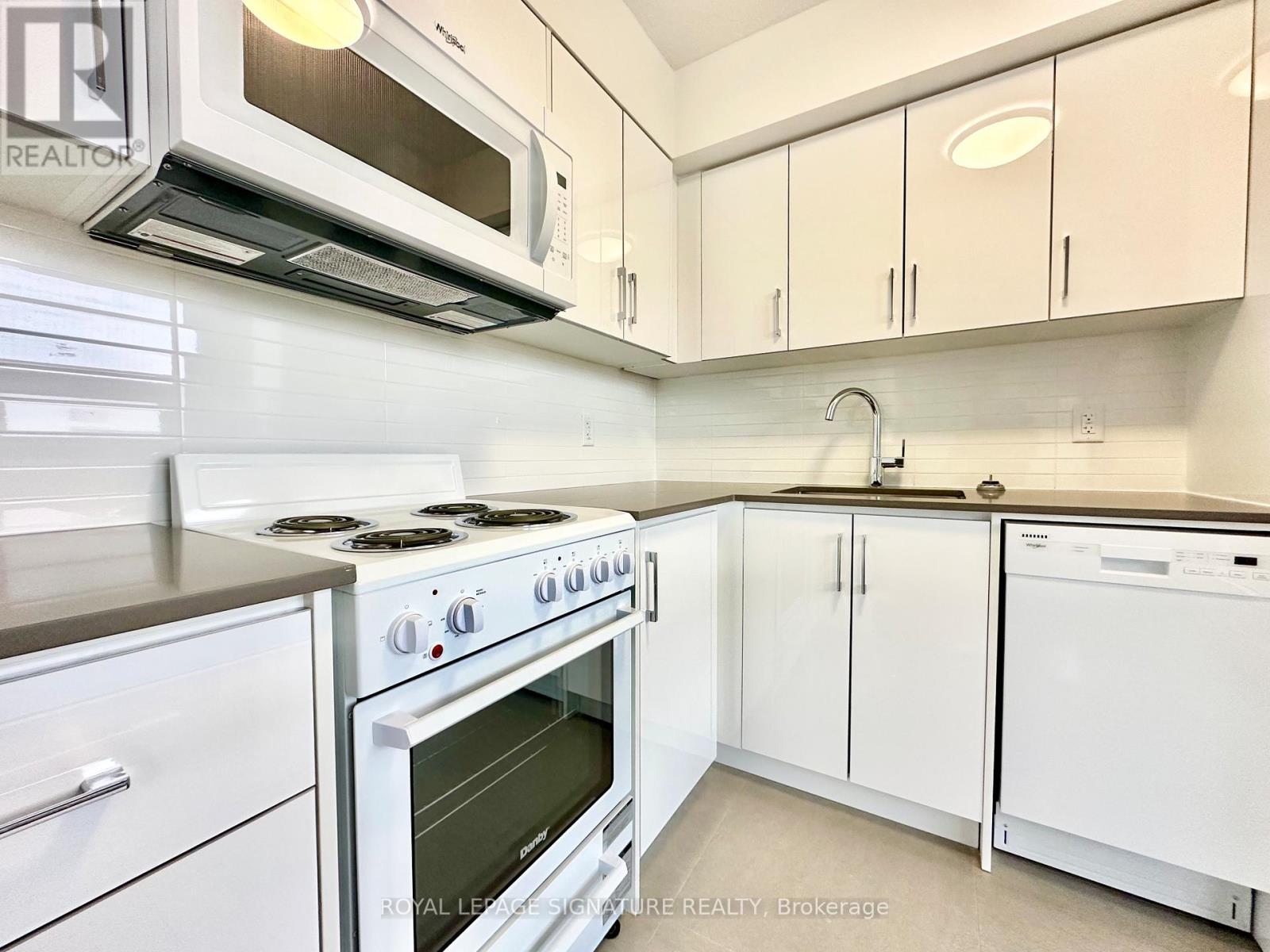 2715 - 33 Isabella Street, Toronto, Ontario  M4Y 2P7 - Photo 7 - C12600774