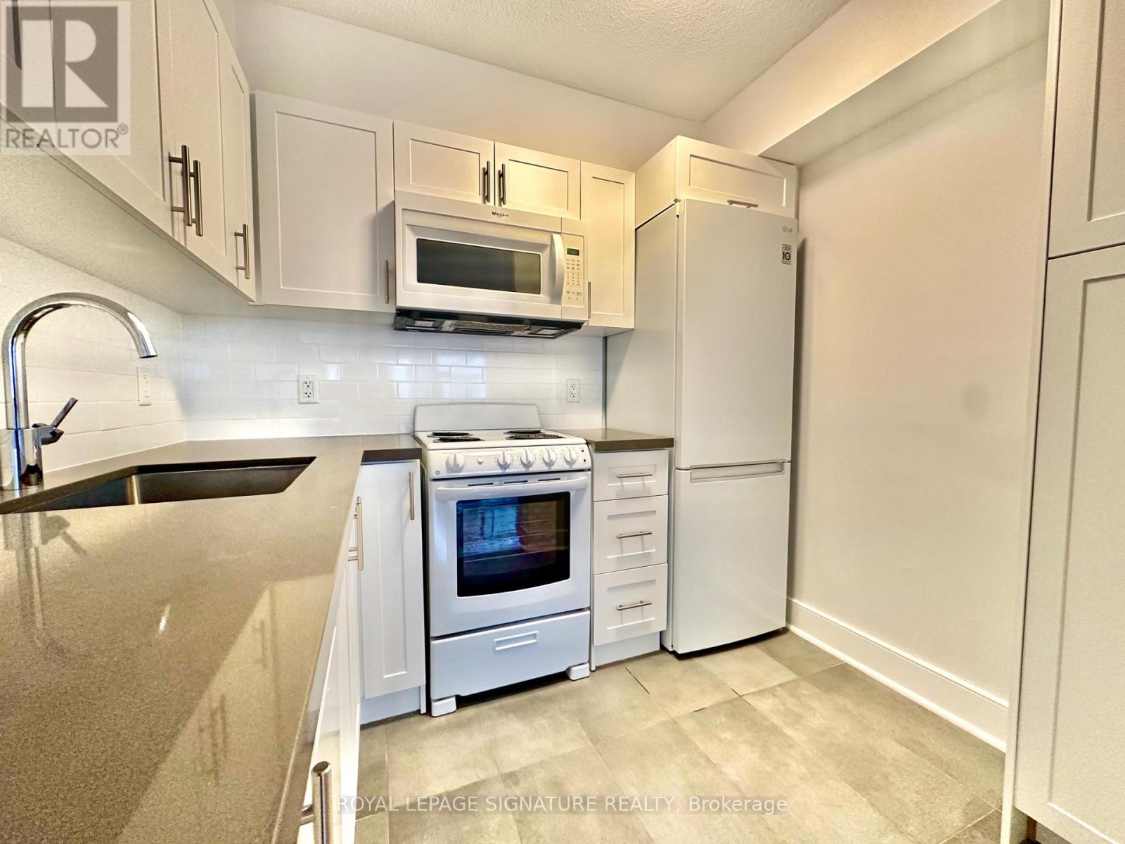 2110 - 33 Isabella Street, Toronto, Ontario  M4Y 2P7 - Photo 6 - C12600806