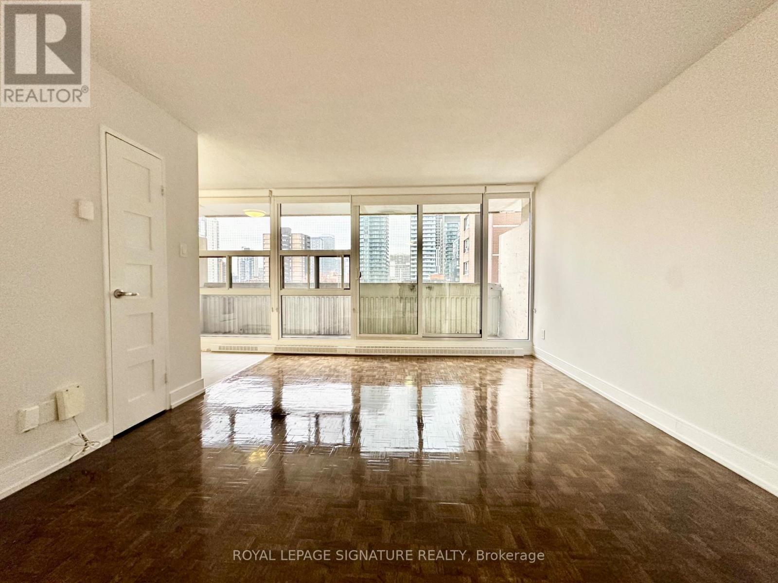 701 - 33 Isabella Street, Toronto, Ontario  M4Y 2P7 - Photo 3 - C12600962