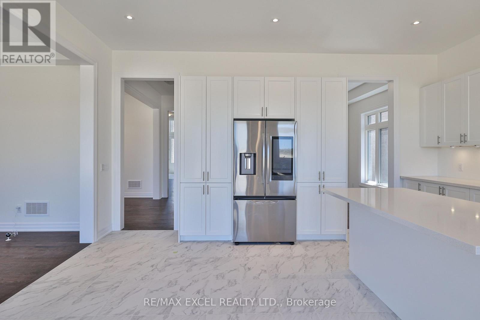 24 Sunny Acre Crescent, King, Ontario  L7B 1B6 - Photo 11 - N12426962