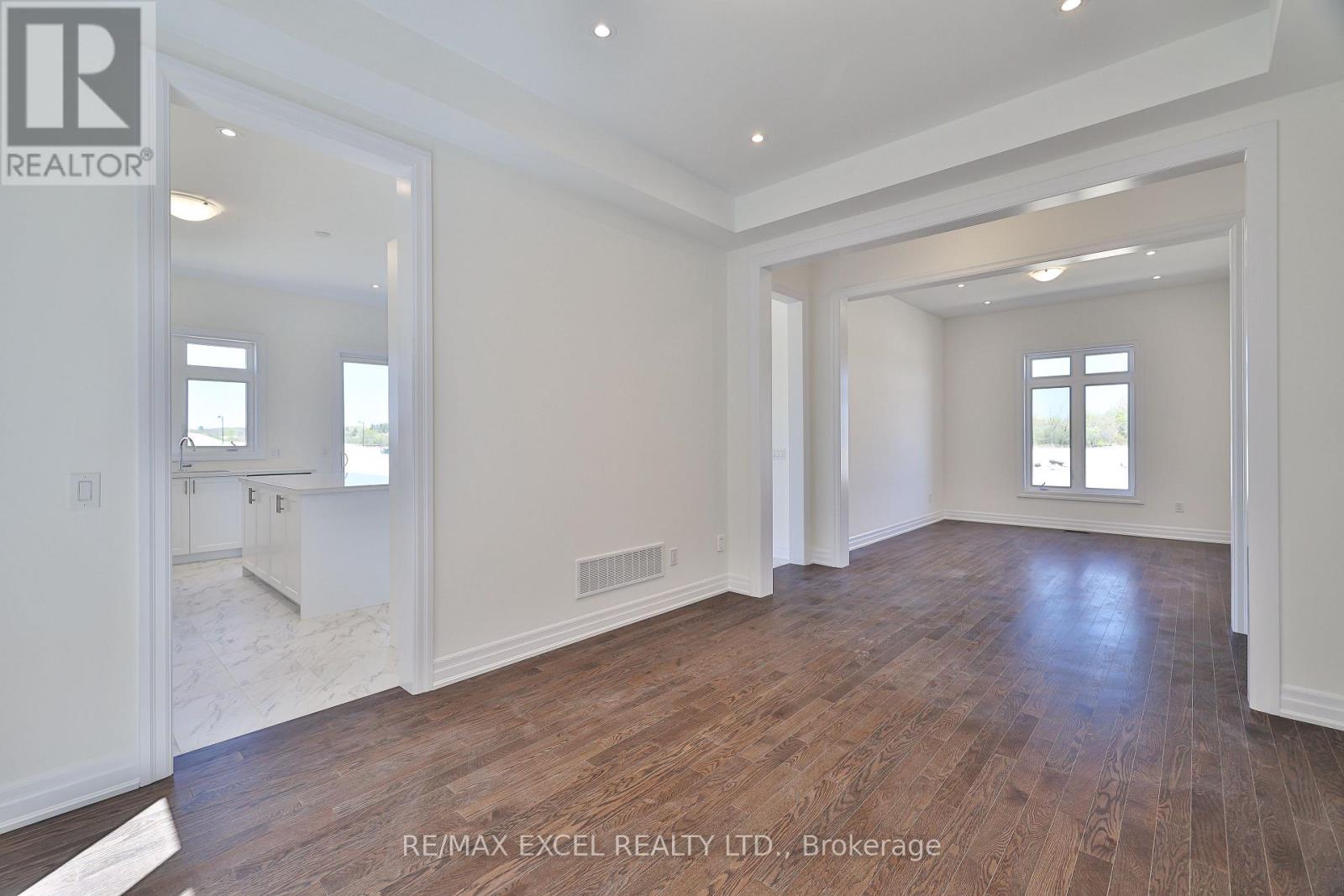 24 Sunny Acre Crescent, King, Ontario  L7B 1B6 - Photo 21 - N12426962