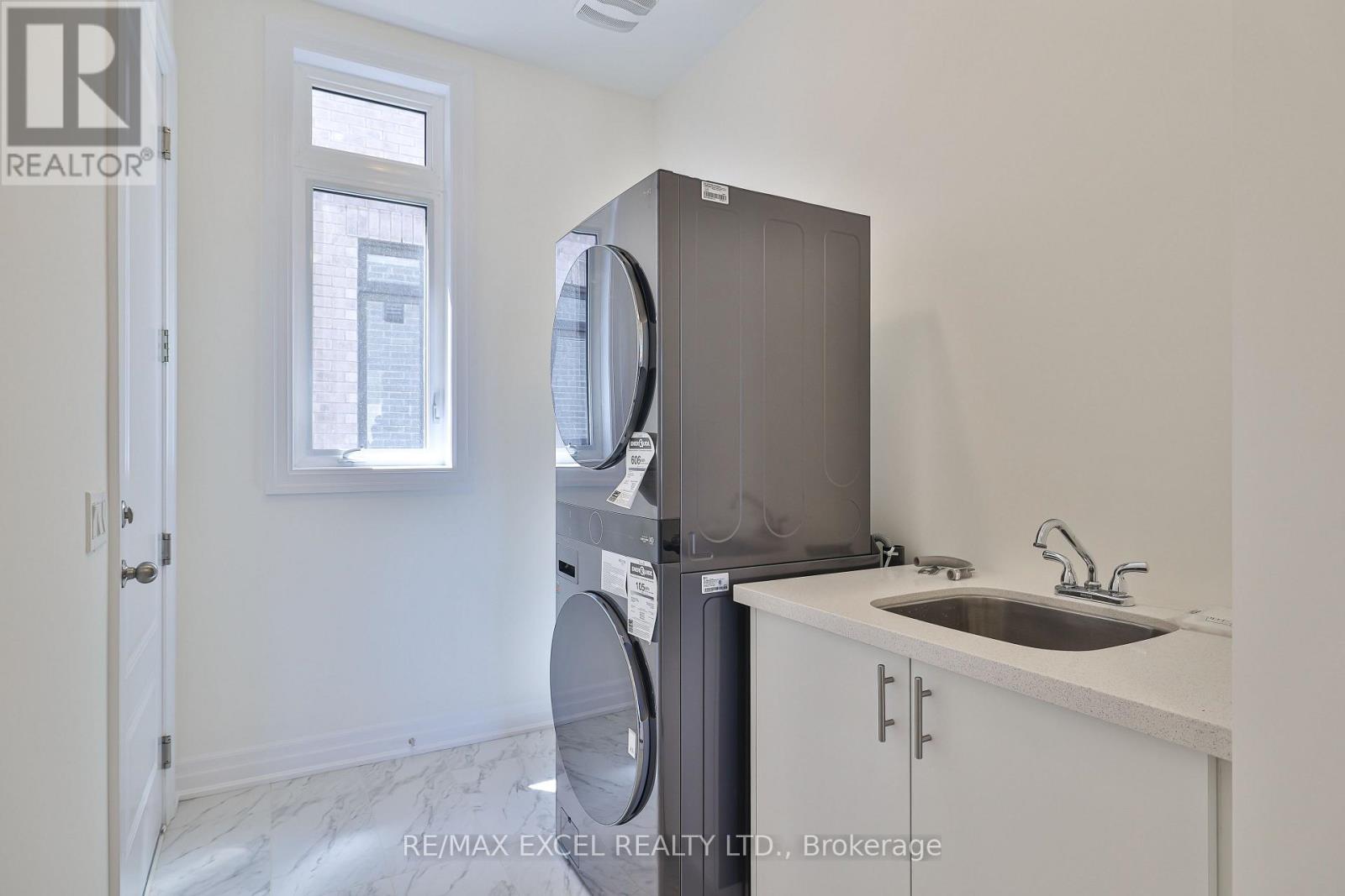 24 Sunny Acre Crescent, King, Ontario  L7B 1B6 - Photo 24 - N12426962