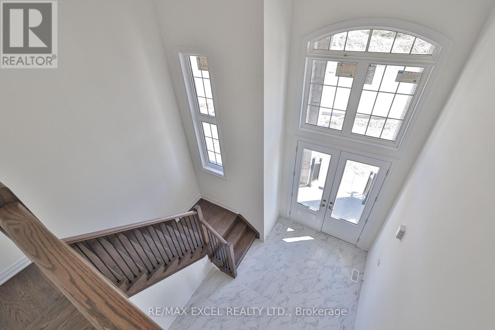 24 Sunny Acre Crescent, King, Ontario  L7B 1B6 - Photo 5 - N12426962