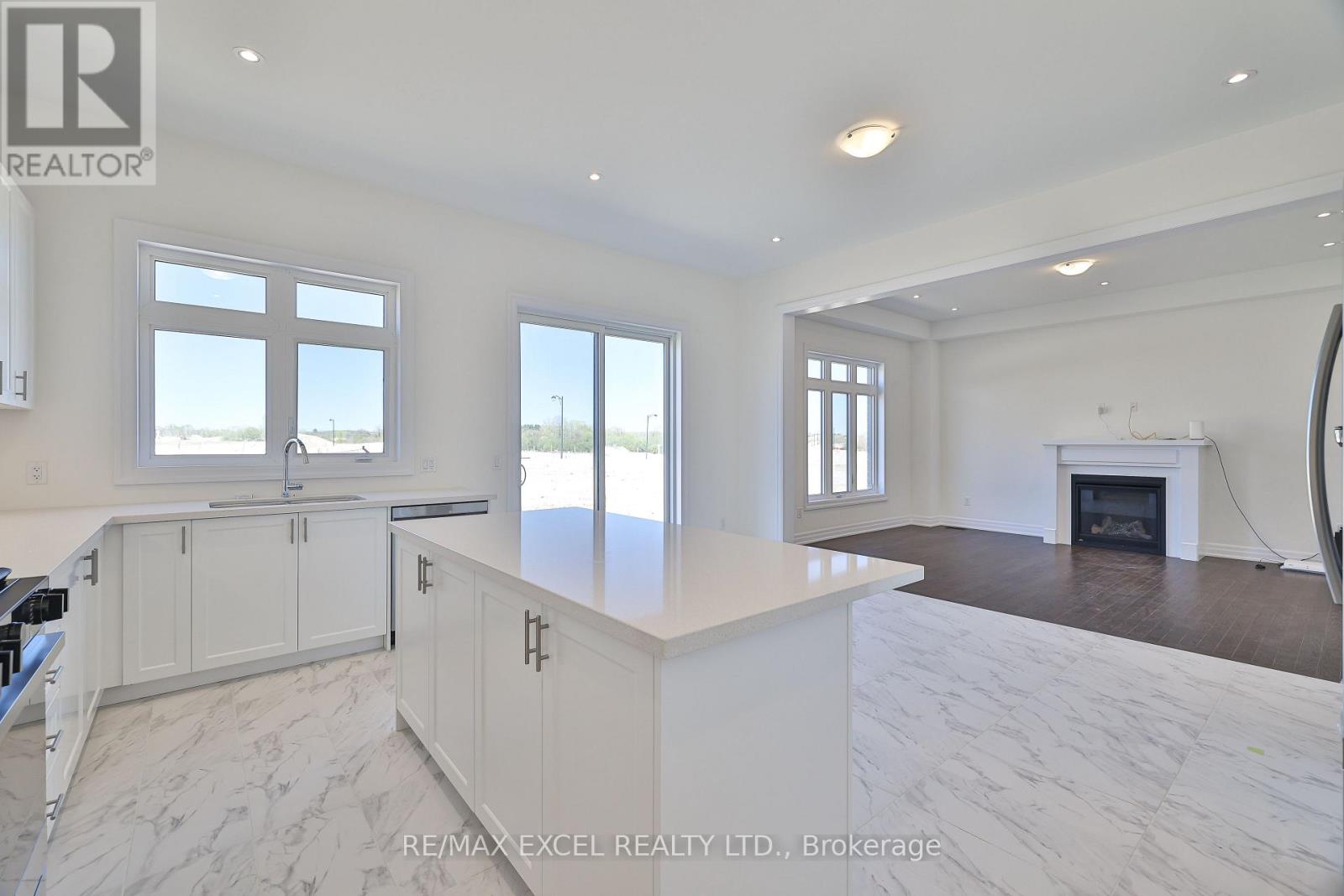 24 Sunny Acre Crescent, King, Ontario  L7B 1B6 - Photo 13 - N12426962