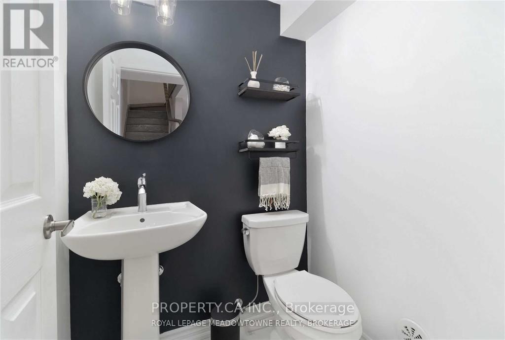 1244 Rose Way N, Milton, Ontario L9E 1L9 - Photo 15 - W12594326