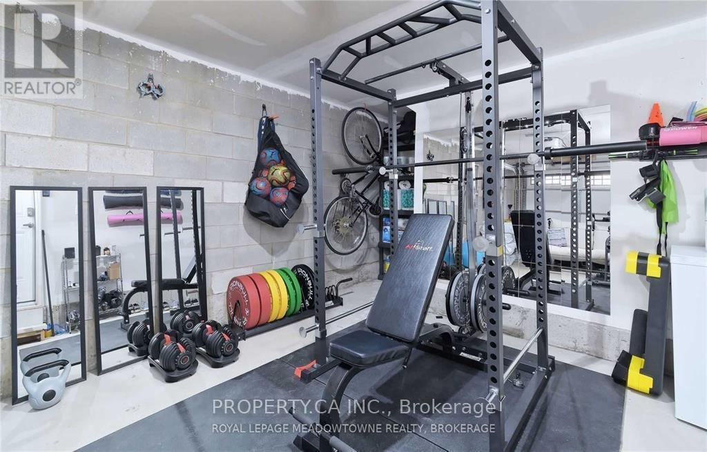 1244 Rose Way N, Milton, Ontario L9E 1L9 - Photo 6 - W12594326