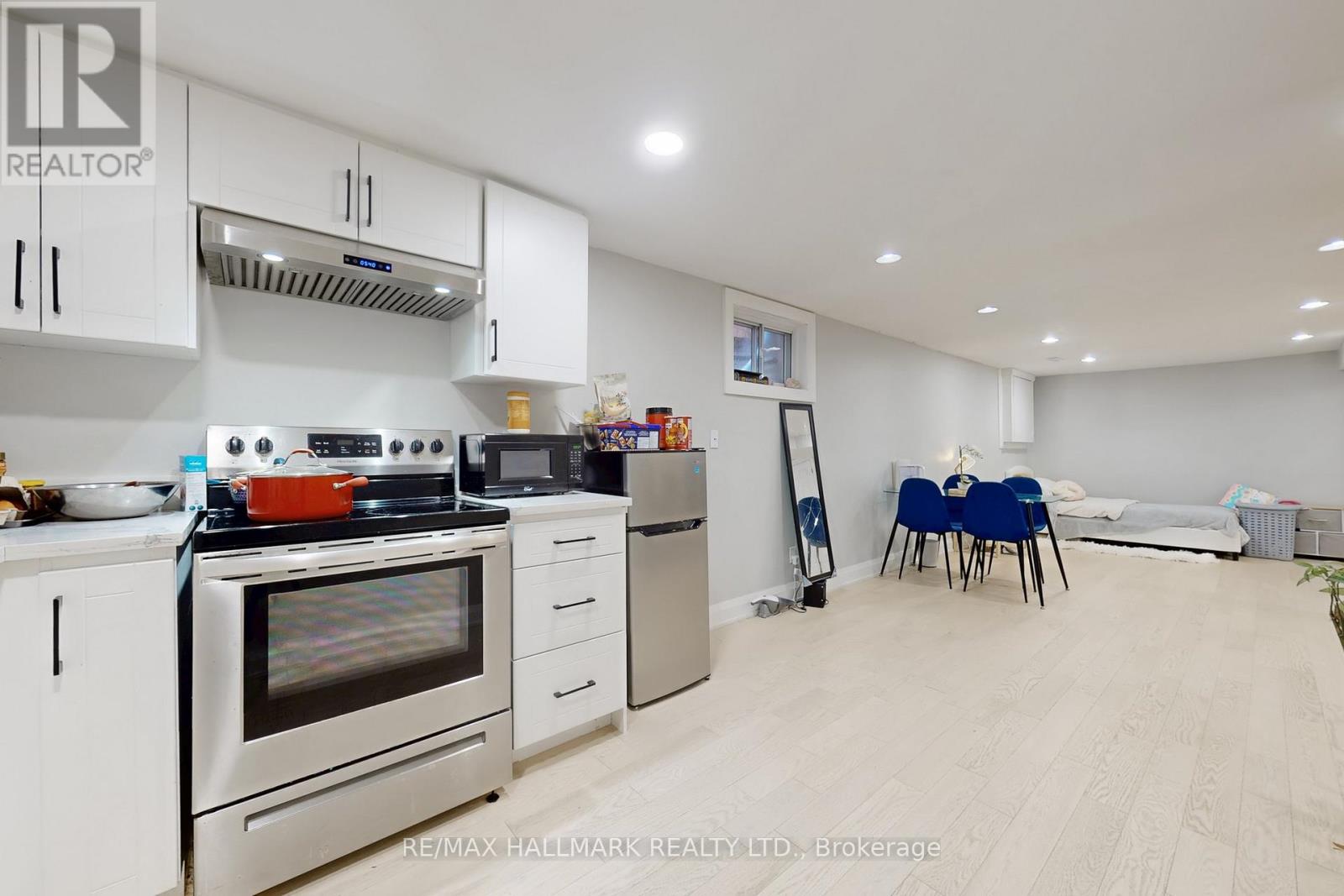 1285 Deer Run Drive, Mississauga (Creditview), Ontario  L5C 3P8 - Photo 12 - W12598106