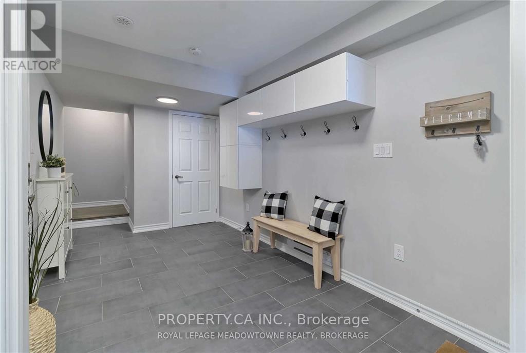 1244 Rose Way N, Milton, Ontario L9E 1L9 - Photo 5 - W12594326