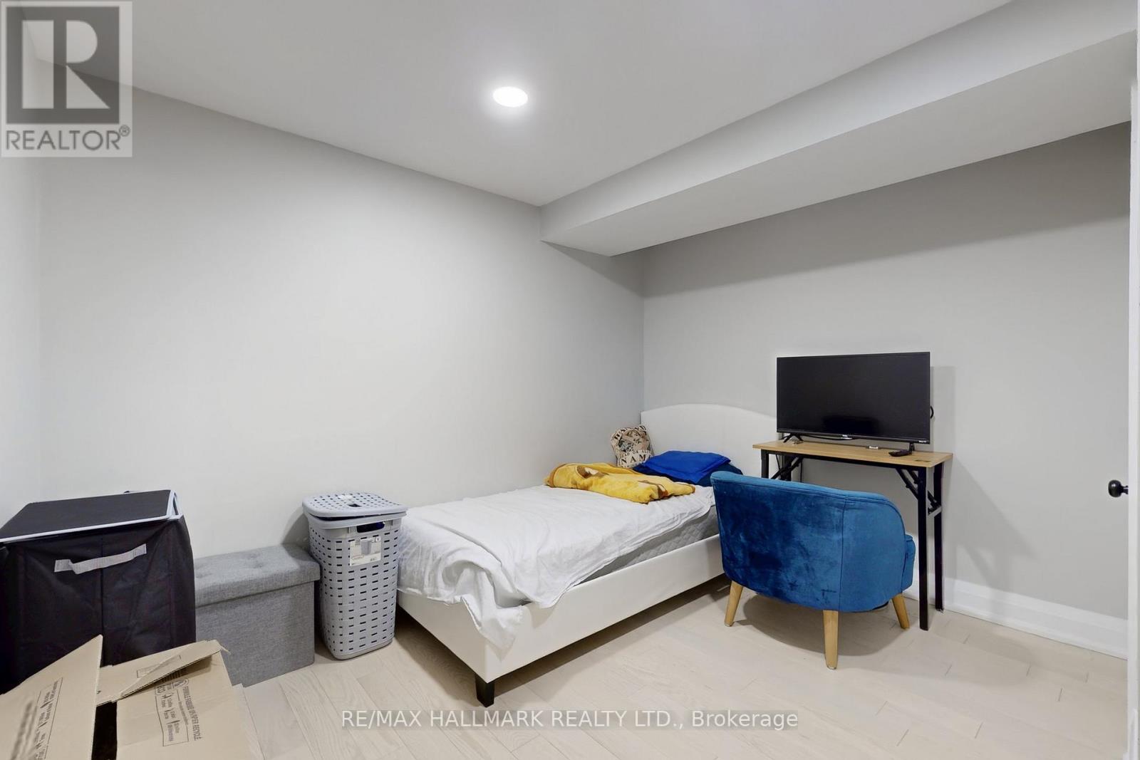 1285 Deer Run Drive, Mississauga (Creditview), Ontario  L5C 3P8 - Photo 14 - W12598106