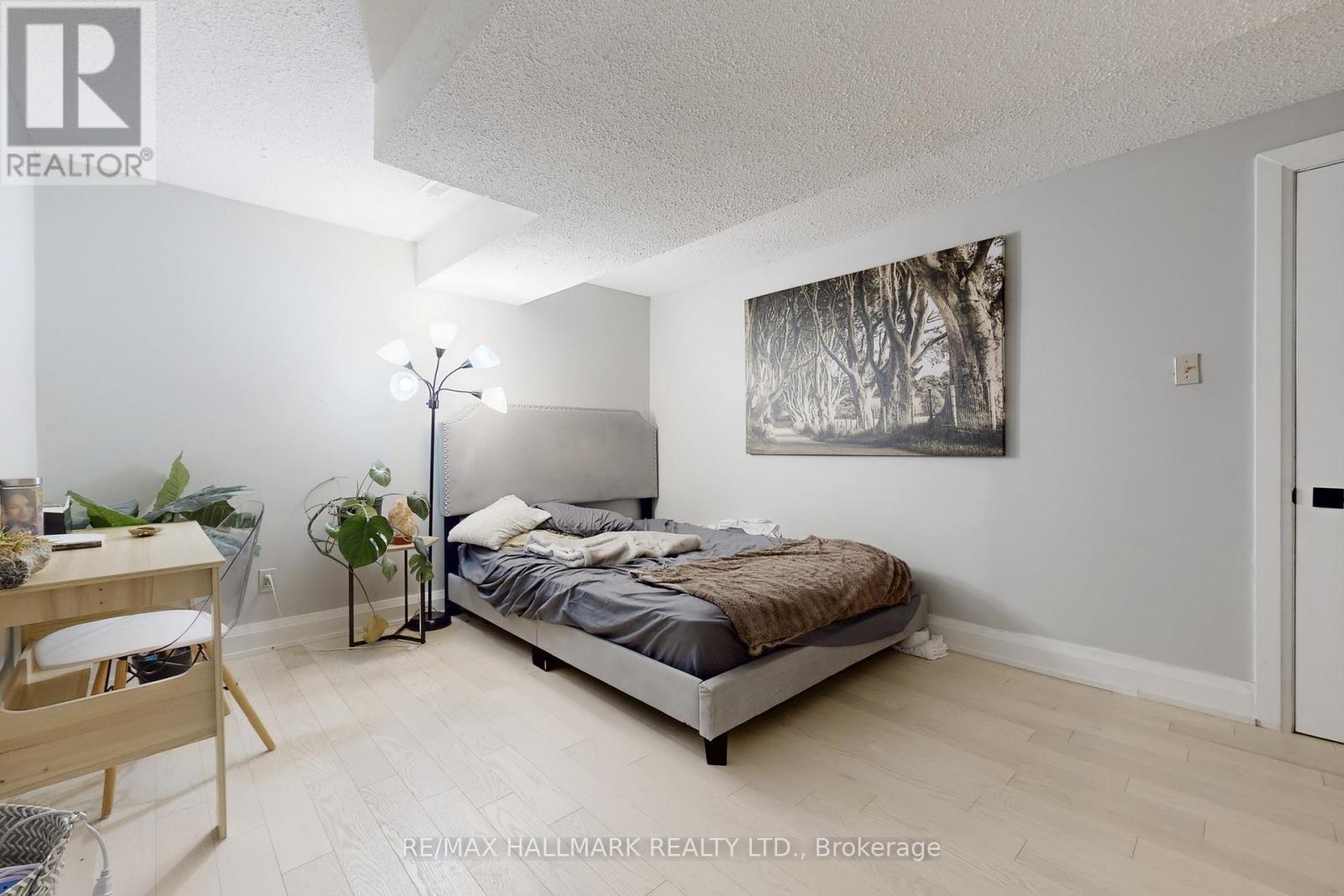 1285 Deer Run Drive, Mississauga (Creditview), Ontario  L5C 3P8 - Photo 13 - W12598106